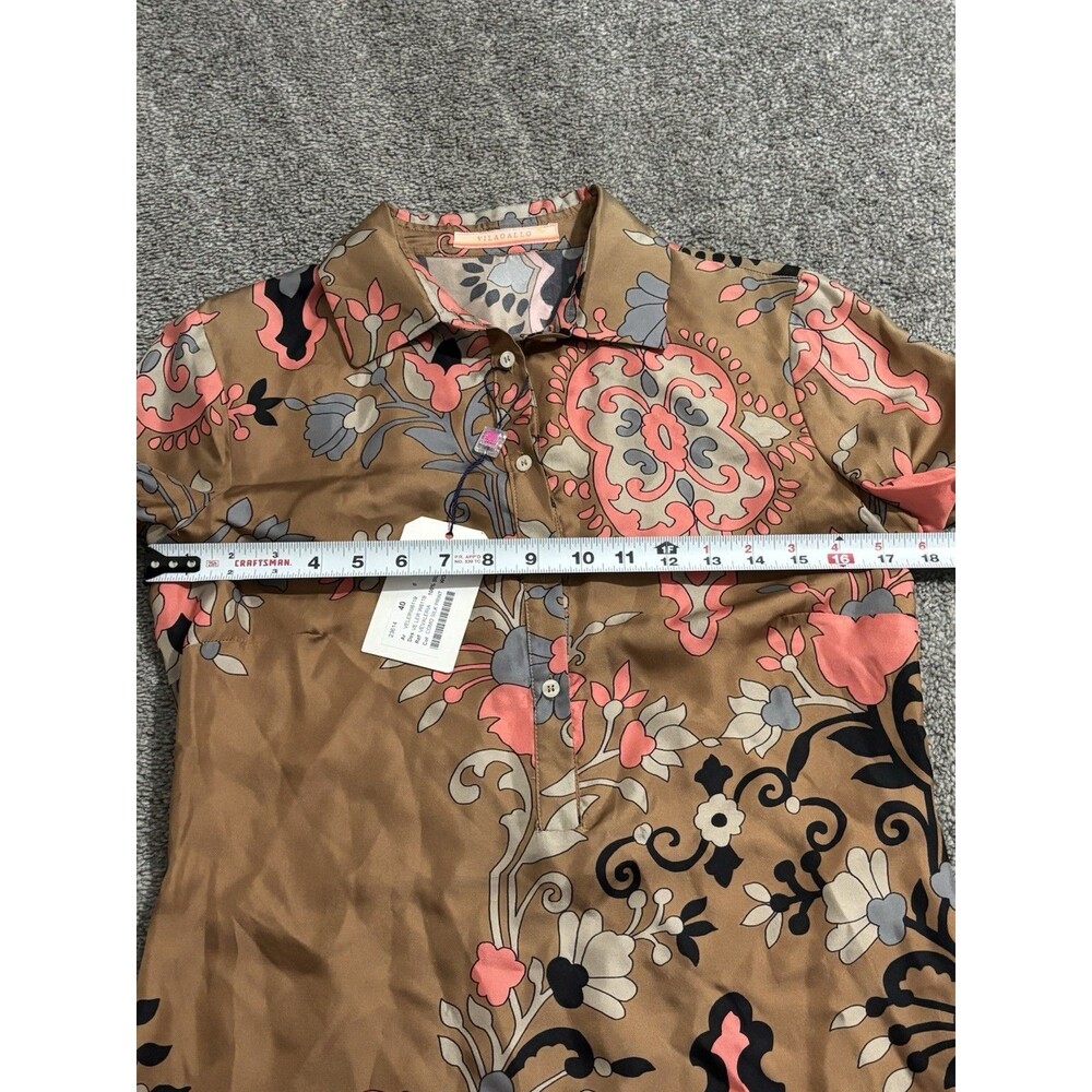 Vilagallo Tan Floral Shift Dress with Coral, Black & Gray Accents - Picture 3 of 9